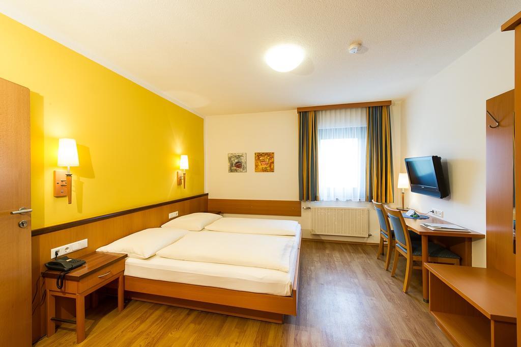 Gasthof Turmwirt Mürzhofen Szoba fotó