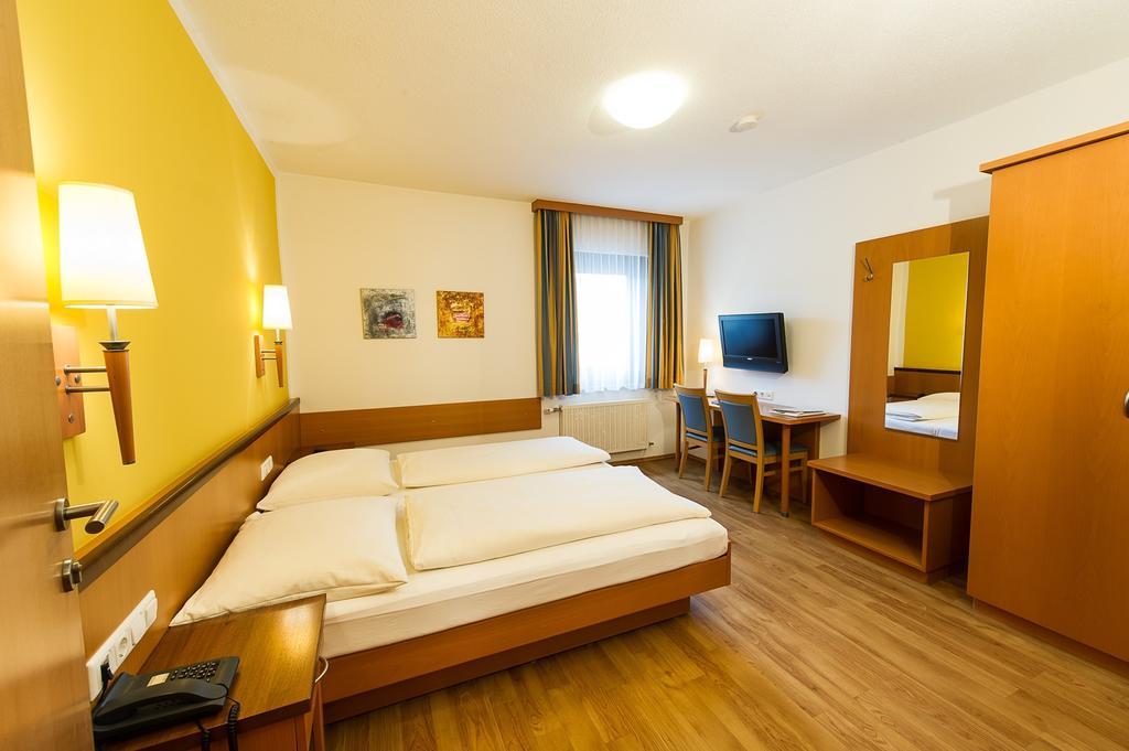 Gasthof Turmwirt Mürzhofen Kültér fotó